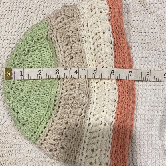 Handmade Crochet Hat/Beanie - M/L - Pretty Colors! - Picture 9 of 9